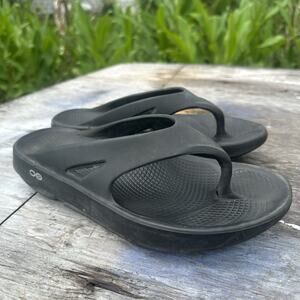 Oofos Unisex OOriginal Black Open Toe Slip On Flip Flop Sandals M 8 W 10 940